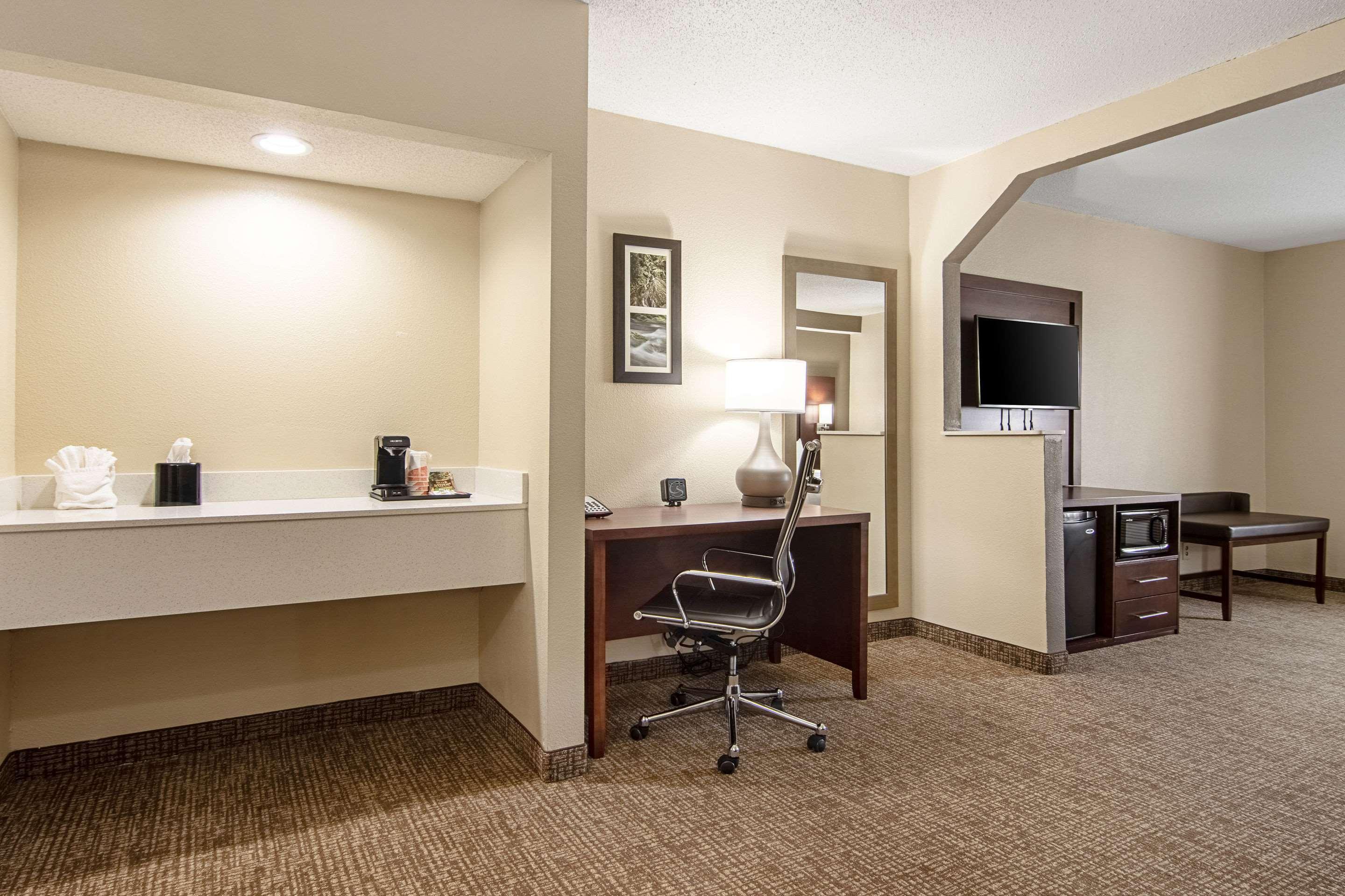 Comfort Suites Knoxville Airport Alcoa Bagian luar foto