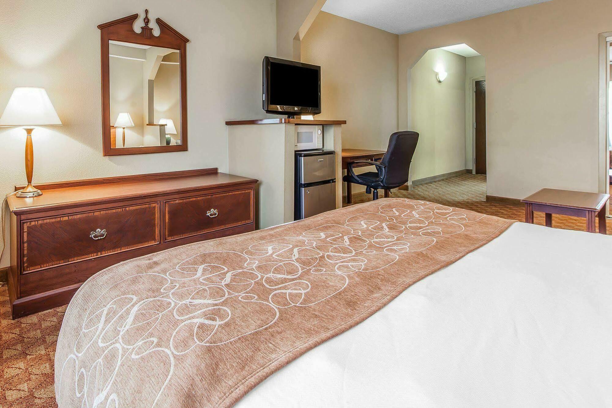 Comfort Suites Knoxville Airport Alcoa Bagian luar foto